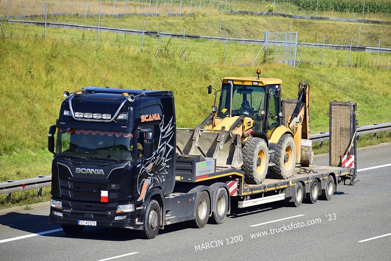 _DSC5843 SCANIA R NG-crop-SCANIA R520 V8.JPG