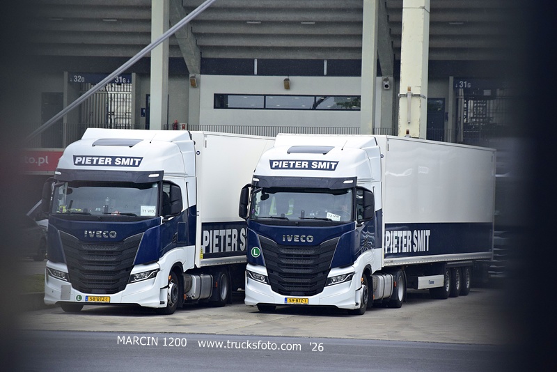 _DSC7627 PIETER SMIT-crop-IVECO S-WAY.JPG