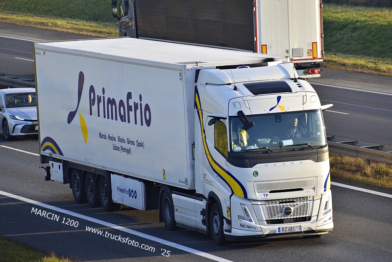 _DSC8947 PRIMAFRIO-crop-VOLVO FH AERO.JPG