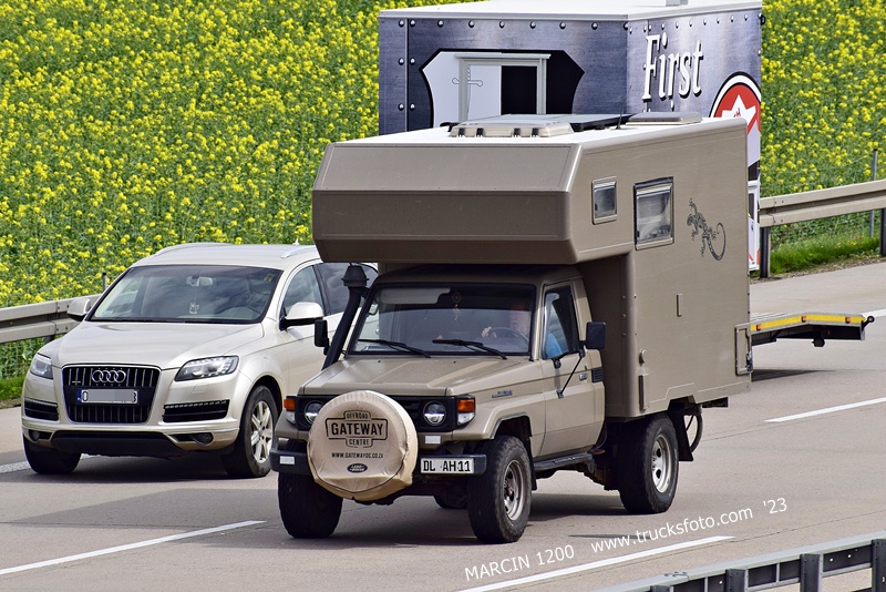 _DSC1727 KAMPER-crop-Toyota. Land Cruiser.JPG