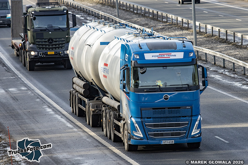 Volvo FH - Powder-Trans.jpg