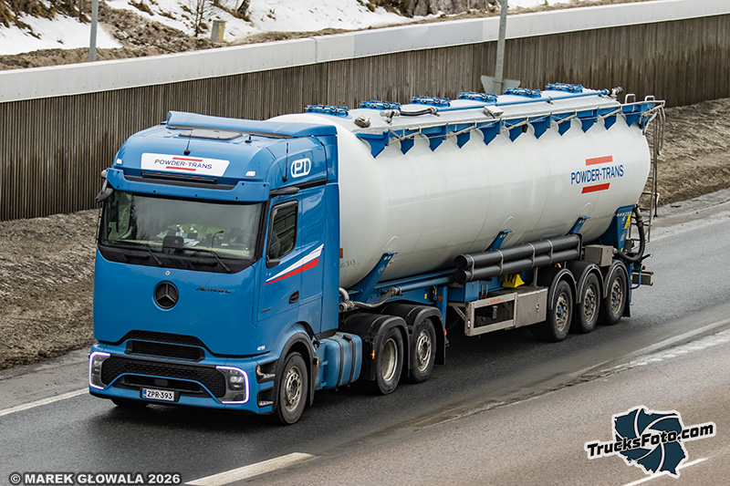 Mercedes-Benz ActrosL Procabin - Powder-Trans.jpg