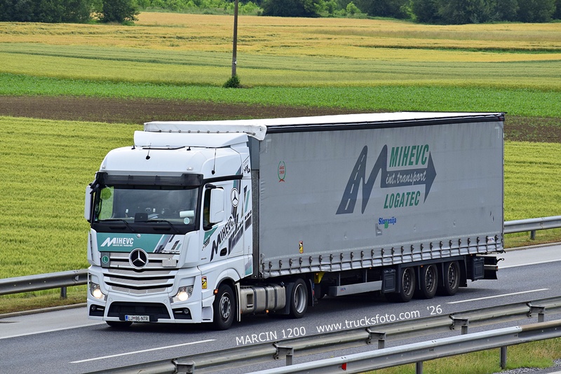 _DSC8150 MIHEVC-crop-ACTROS MP4.JPG