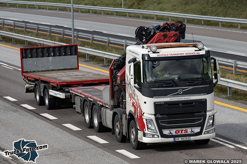 Volvo FH4 - Ostfold Transport Service.jpg