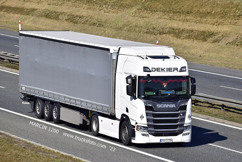 _DSC3577 DEKIER-crop-SCANIA R NG.JPG