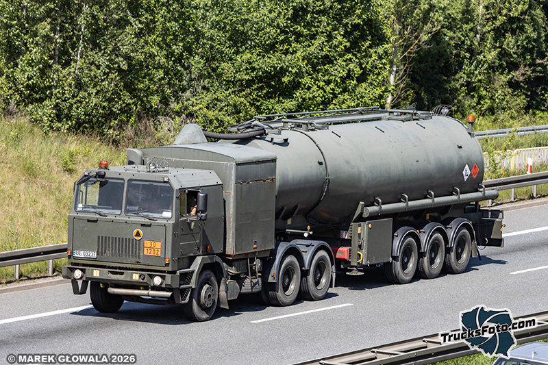 Wojsko Jelcz C642.jpg