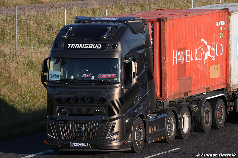 IMG_1899 Volvo FH Aero Transbud.jpg