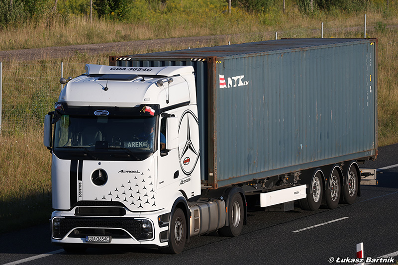IMG_1902 Mercedes-Benz Actros L Pro Cabin Miloch.jpg