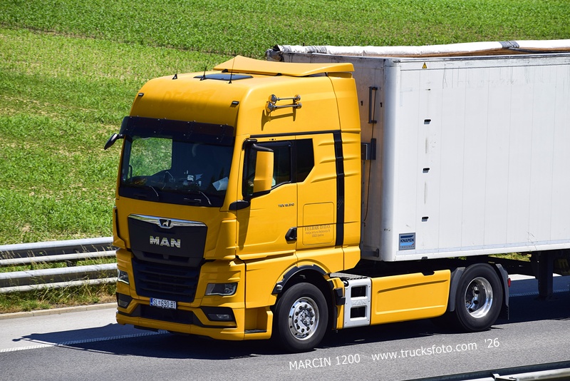 _DSC9105 FELBAR-crop-MAN TGX II.JPG