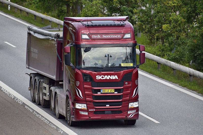 _DSC4392 BRDR. SORENSEN-crop-SCANIA S500.JPG