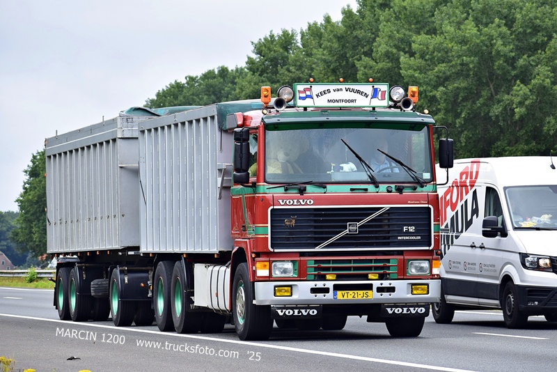 _DSC9812 KEES van VUUREN-crop-VOLVO F12 INTERCOOLER.JPG