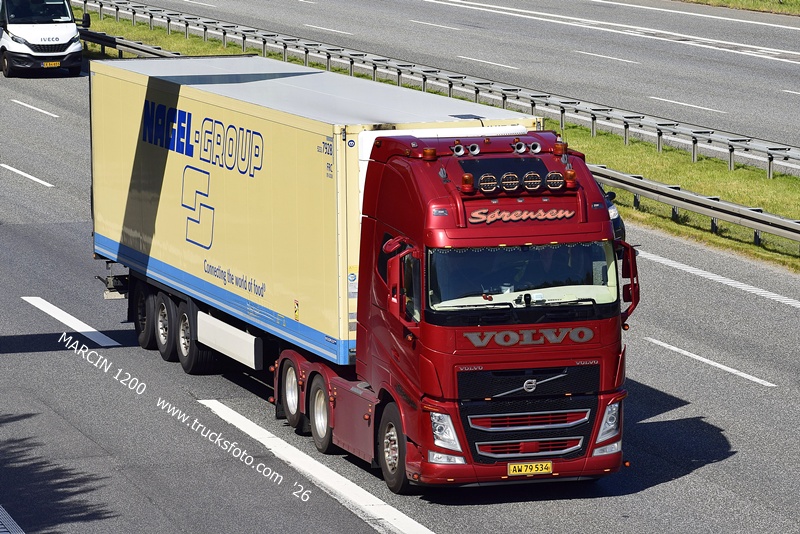 _DSC2574 SORENSEN-crop-VOLVO FH4.JPG