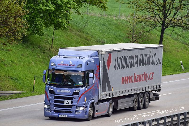_DSC1365 KAUCKY-crop-SCANIA R450 NG.JPG