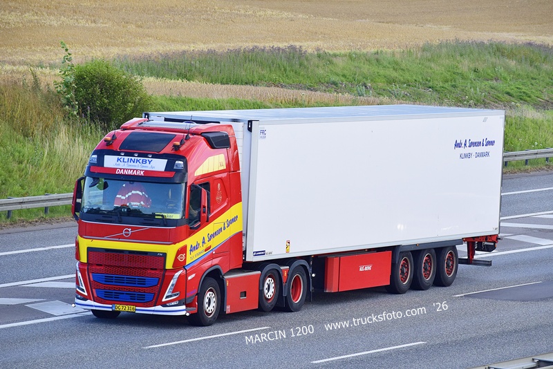 _DSC0470 ANDR. A. SORENSEN&SONNER-crop-VOLVO FH5.JPG