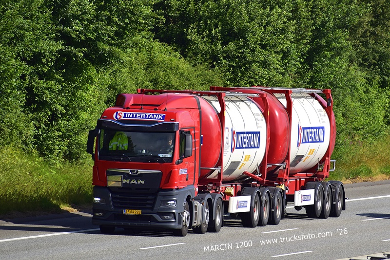 _DSC1319 Leif Sorensen Intertank-crop-MAN TGX II - 25,25m.JPG