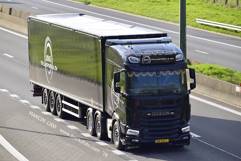 _DSC6807 JDG TRANSPORT&ZN-crop-DAF.JPG