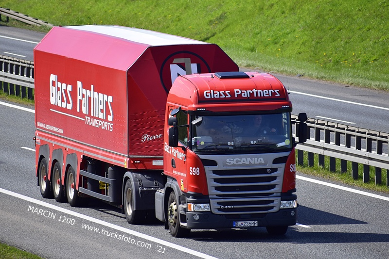 _DSC5441 GLASS PARTNERS-crop-SCANIA G450.JPG