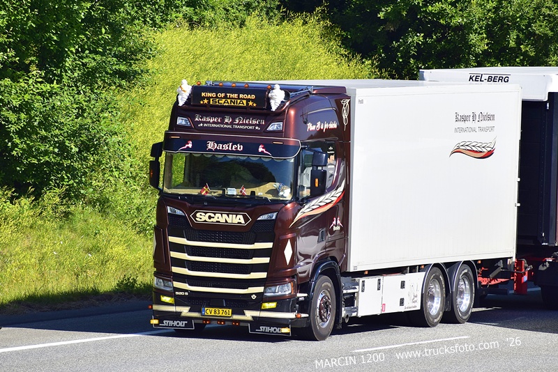 _DSC3297 KASPER H NIELSEN-crop-SCANIA S520 V8.JPG