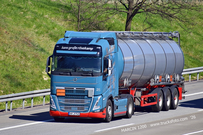 _DSC7095 HANS GROBE ROVEKAMP-crop-VOLVO FH5.JPG