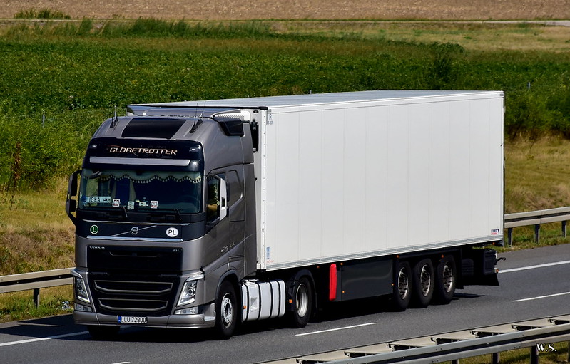Volvo_FH4_Scan-Trans_PL.jpg