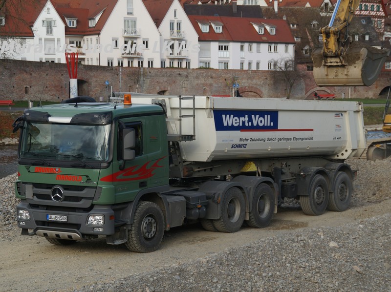 Ulm Ausbaggerung Donau