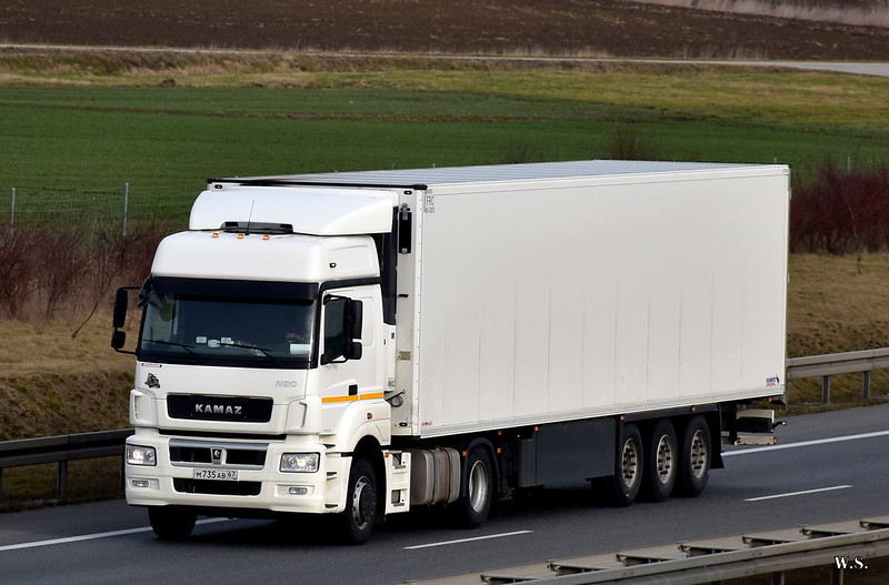 Kamaz_5490_Cargoline_RUS.jpg