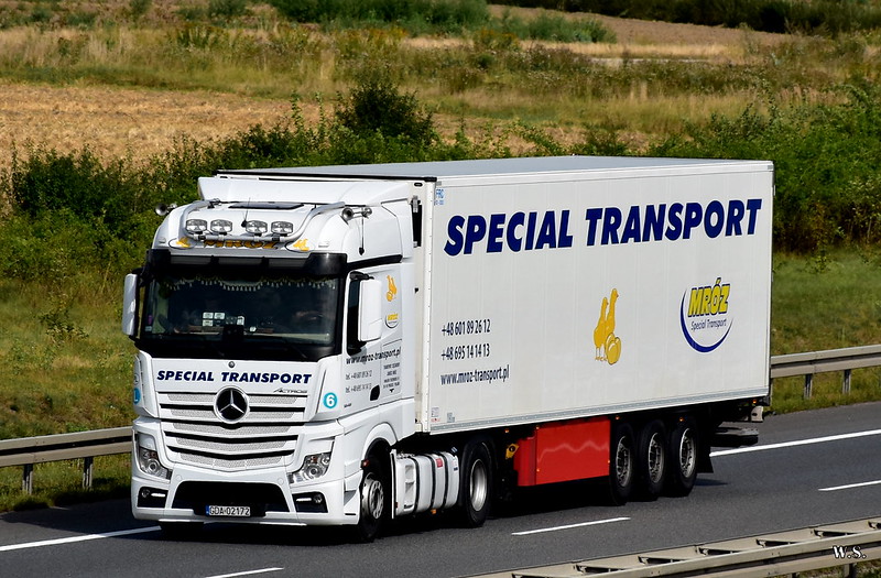Mercedes-Benz_MP4_Mróz_PL.jpg