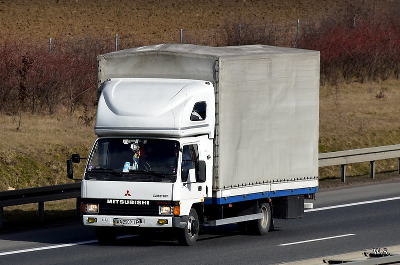 Mitsubishi_Canter_UA.jpg