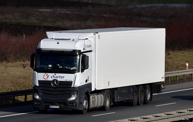 Mercedes-Benz_MP4_Charter_PL.jpg