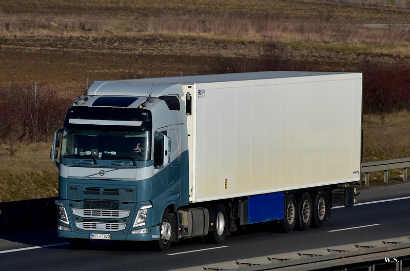 Volvo_FH4_Mierzejewski_PL_2.jpg