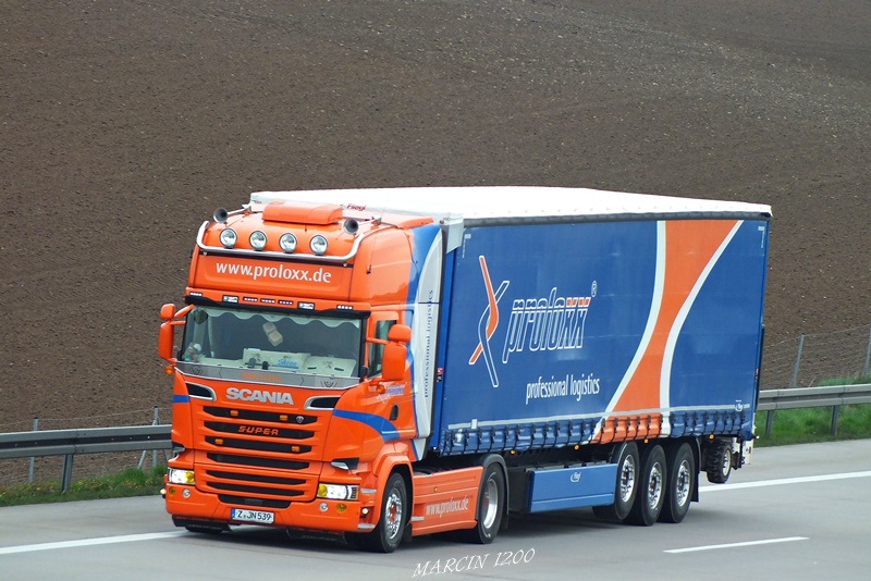 DSCF4632-crop.jpg