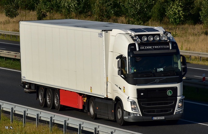 PTL_Volvo_FH4_PL.jpg