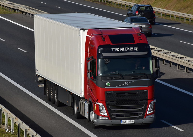 Trader_Volvo_FH4_PL.jpg