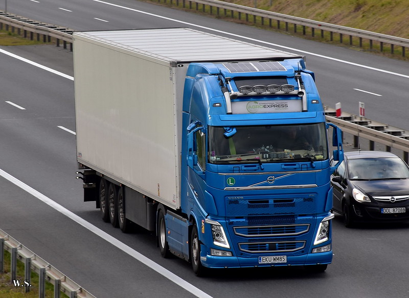 Agroexpress_Volvo_FH4_PL.jpg