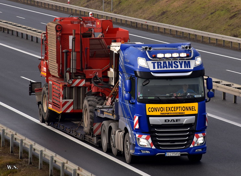 Transym_DAF_XF106_PL.jpg