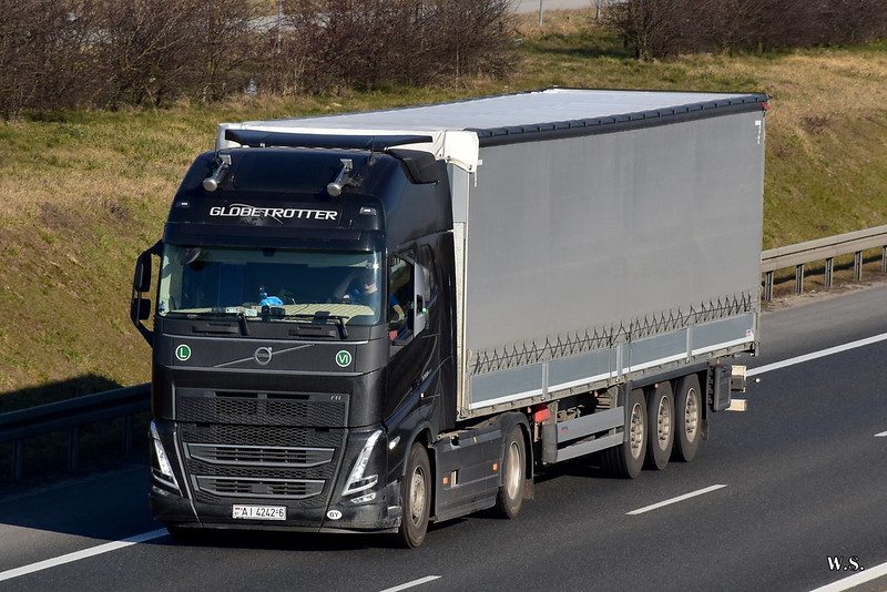 Volvo_FH5_BY.jpg