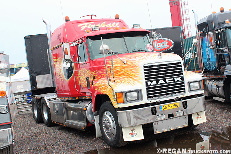 mack (2).jpg