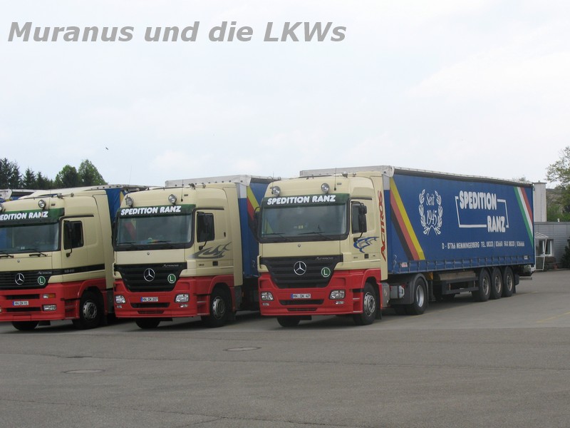 In front of the gate in Memmingerberg