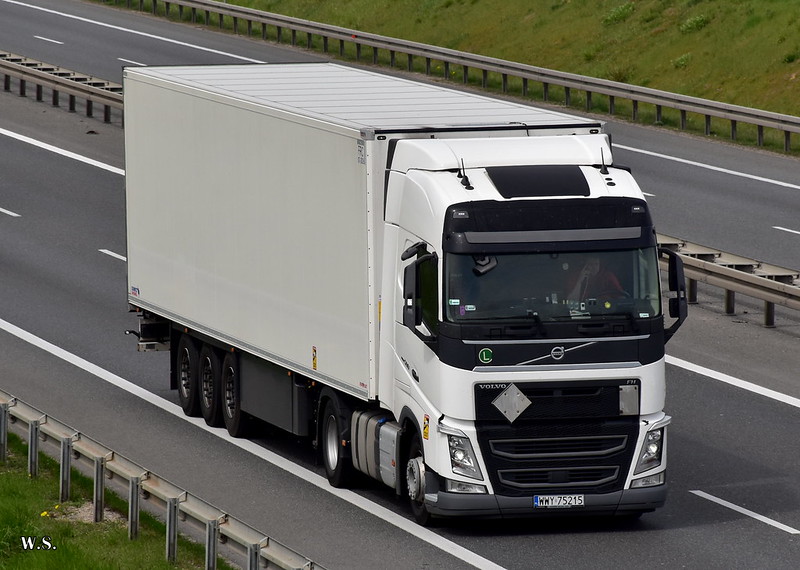 Agrocomplex_Volvo_FH4_PL_2.jpg