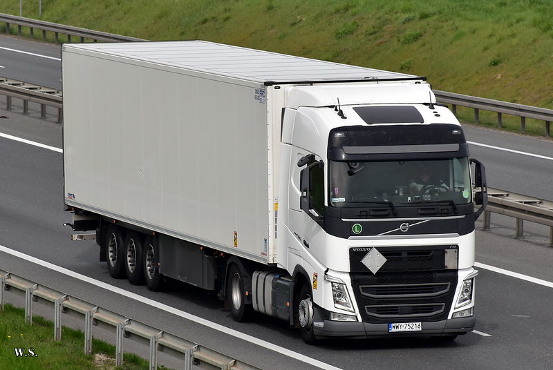 Agrocomplex_Volvo_FH4_PL_1.jpg