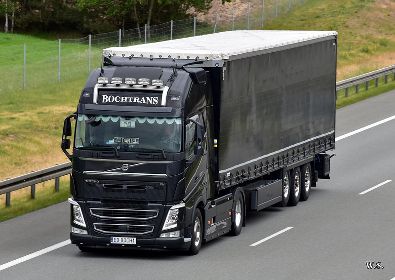 Bochtrans_Volvo_FH4_PL.jpg