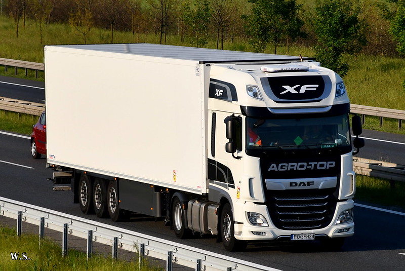 Agro-Top_DAF_XF106_PL.jpg