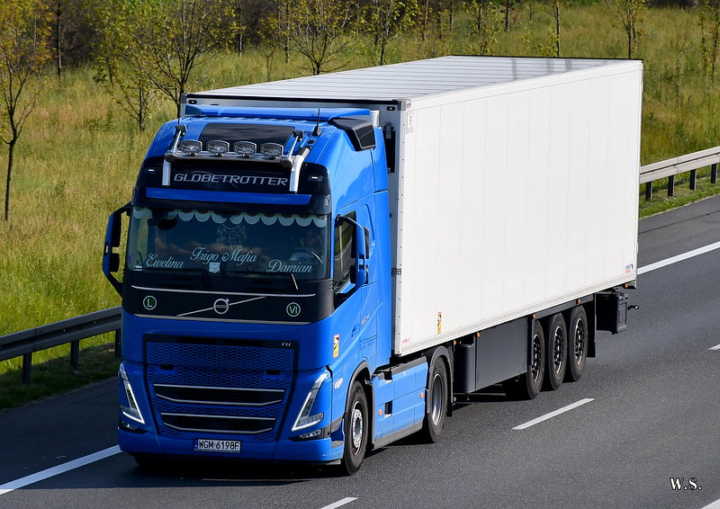 Pol-Trans_Volvo_FH5_PL.jpg