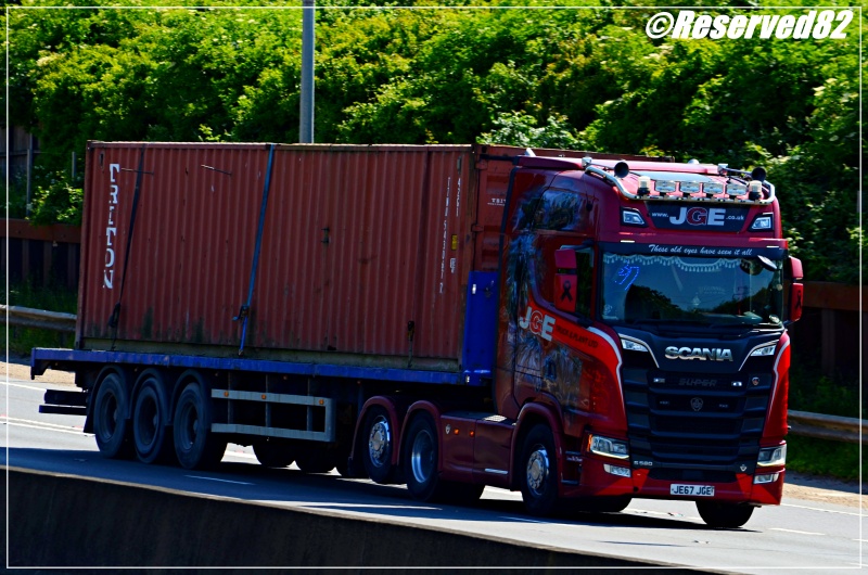 DSC_7352.JPG Jge.JPG