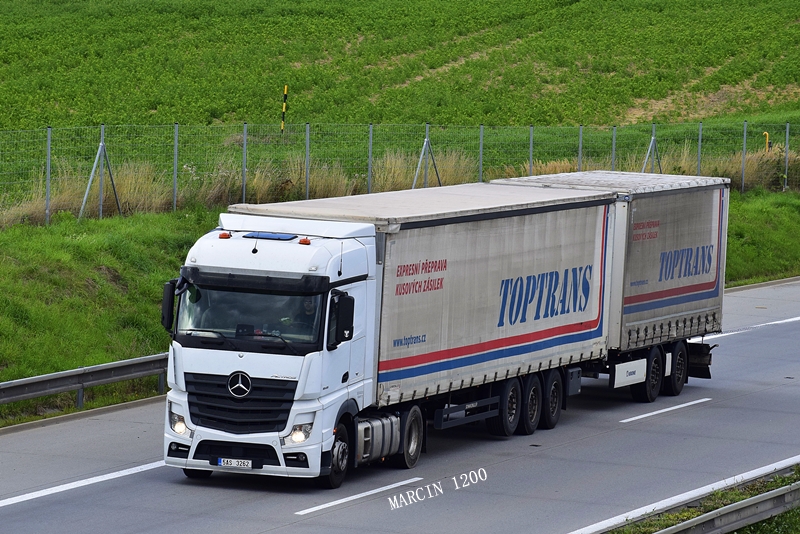 _DSC5968-crop.JPG