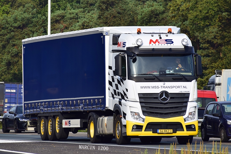 _DSC8221-crop-MSS Transport Bv-Mercedes-Benz Actos MP4.JPG