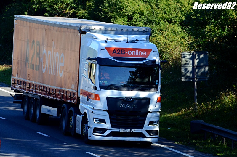 DSC_9121.JPG A2b Man.JPG