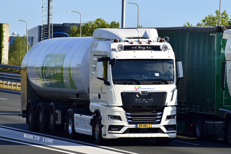 _DSC8008-crop-Van de Looy Transport-MAN TGX II GM.JPG