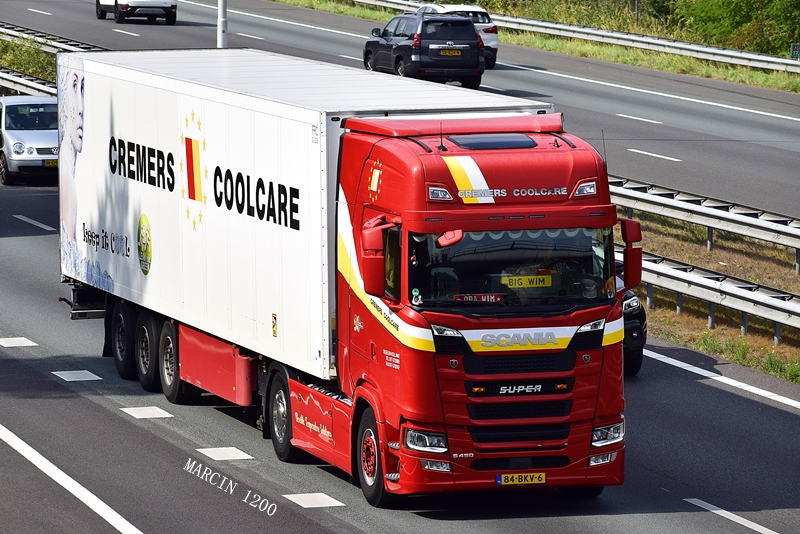_DSC8620-crop-Scania S NG Highline-Cremers Coolcare.JPG