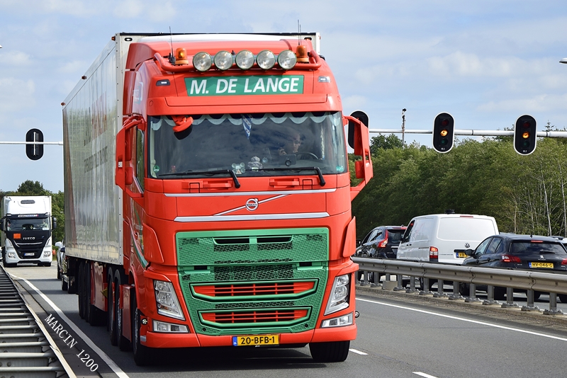 _DSC9219-crop-Martin de Lange Transport-Volvo FH III Globetrotter XL.JPG